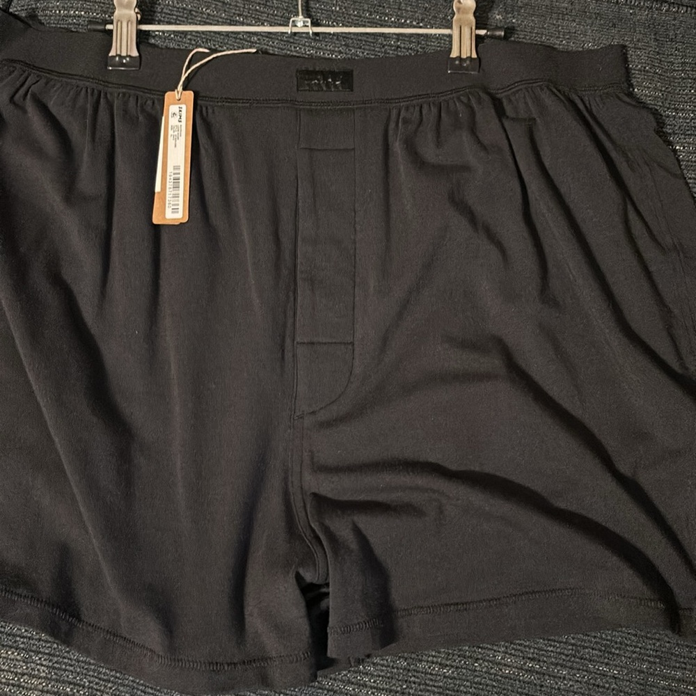 SKIMS Boyfriend Loose Boxer in Onyx - Picture 5 of 5